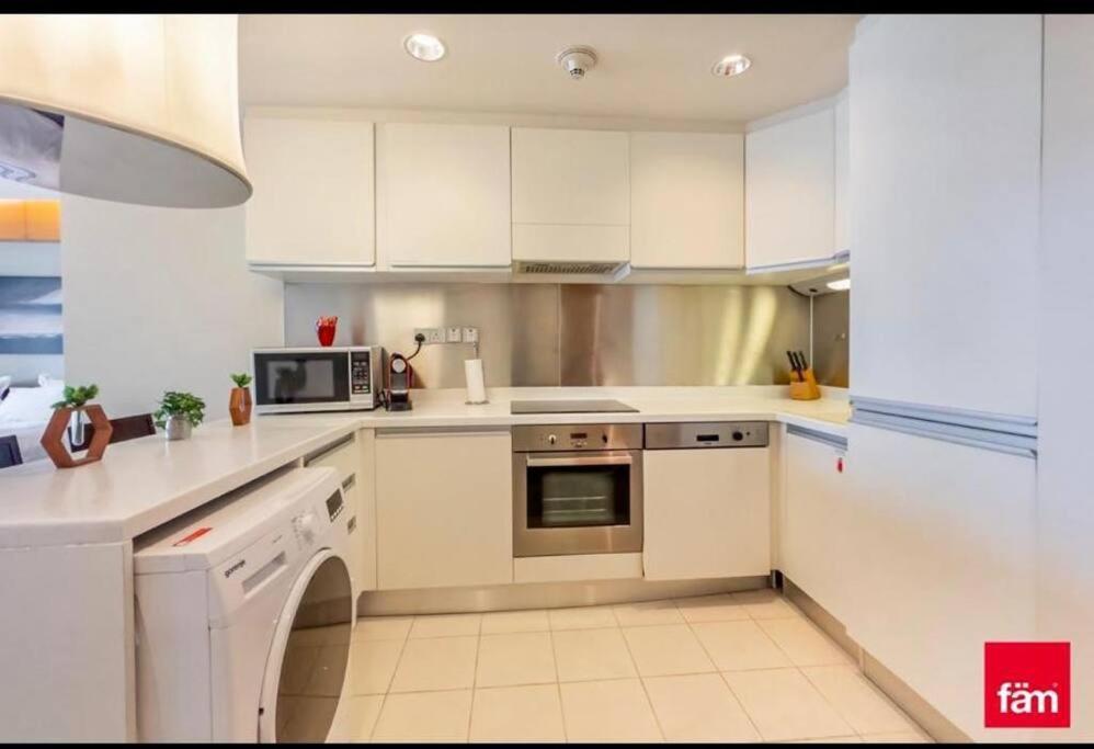Apartment Partial Burjkhalifa Studio, Interconnecting To Dubai Mall