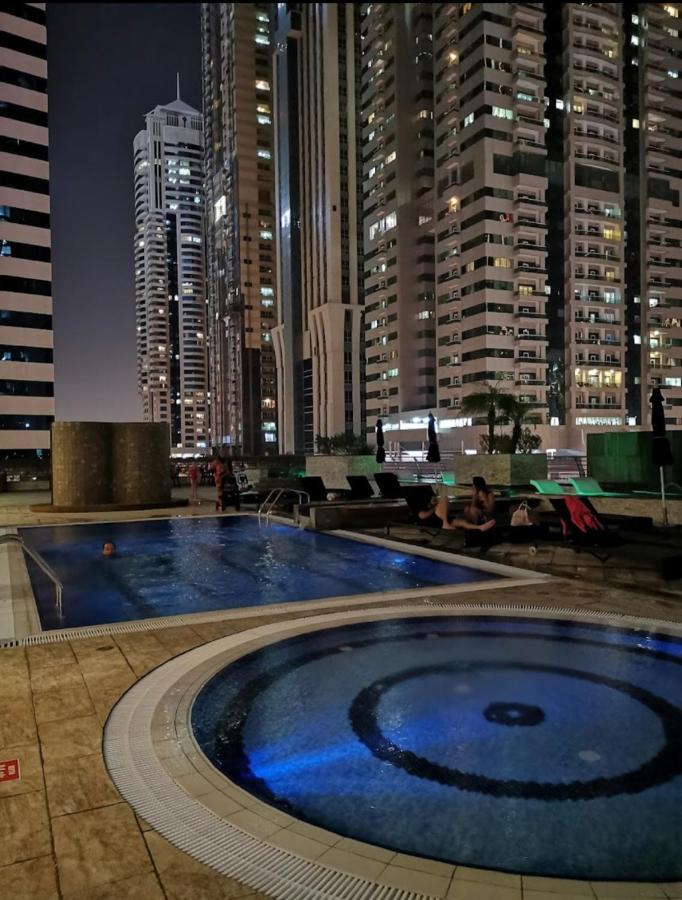 Spectacular 2 Bedroom Marina Sea Views Lägenhet Dubai