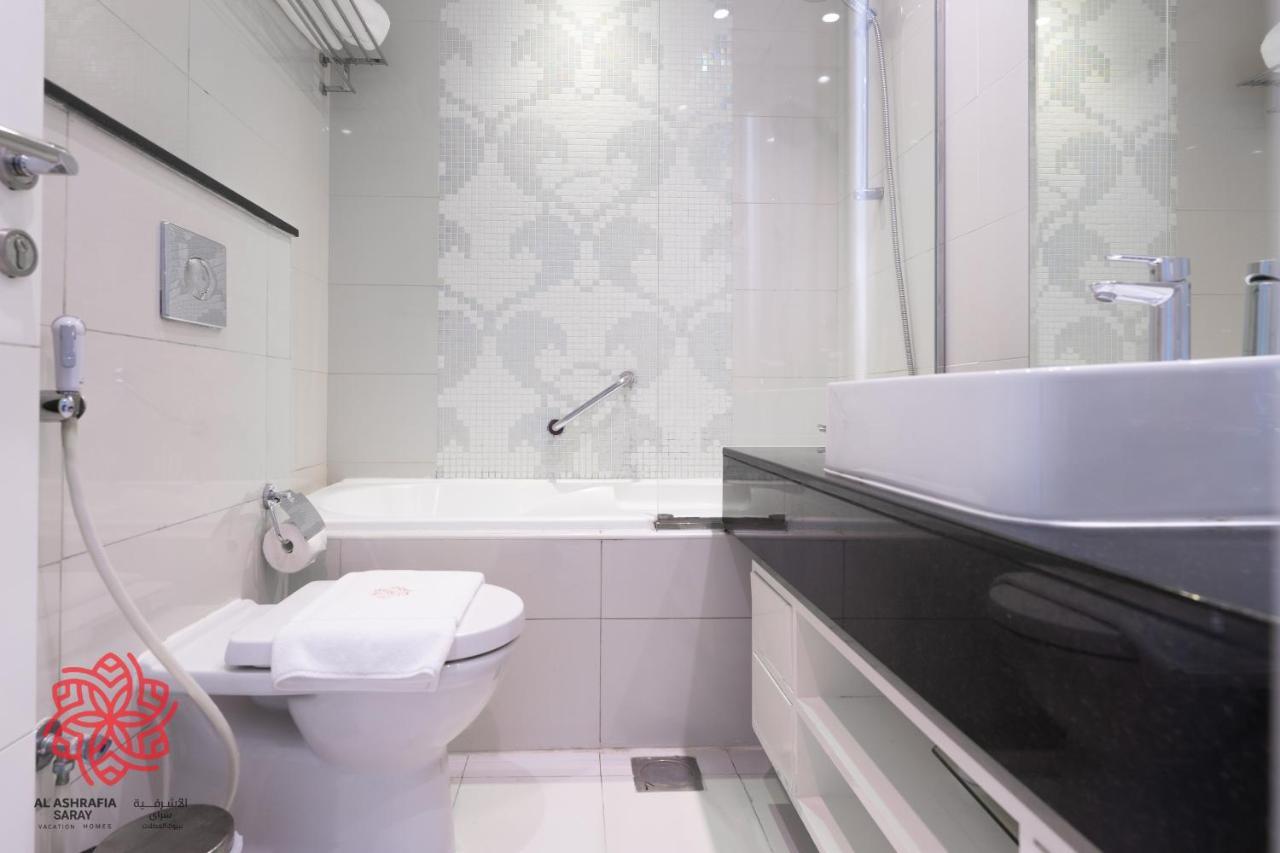 Alashrafia Saray- Waterfront 3 Bdr Business Bay * Dubai