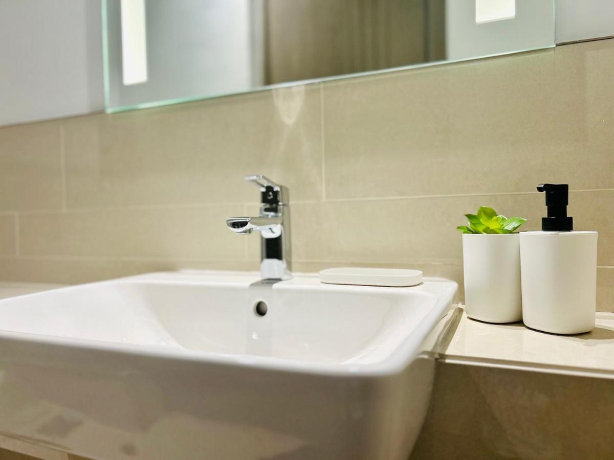 Apartament Modern 1 Bedroom At Jvc Prime Location! *