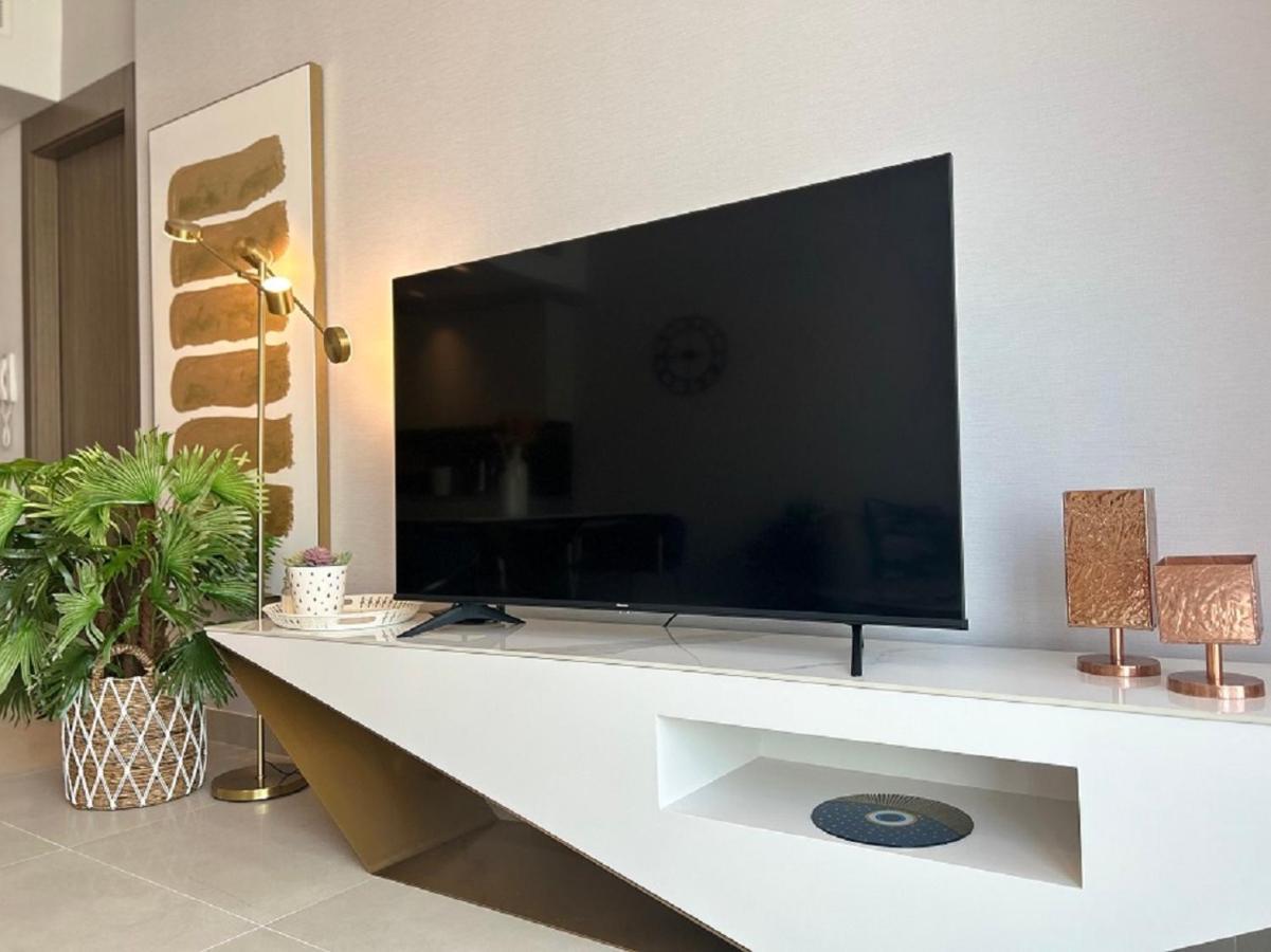 Modern 1 Bedroom At Jvc Prime Location! * Dubái