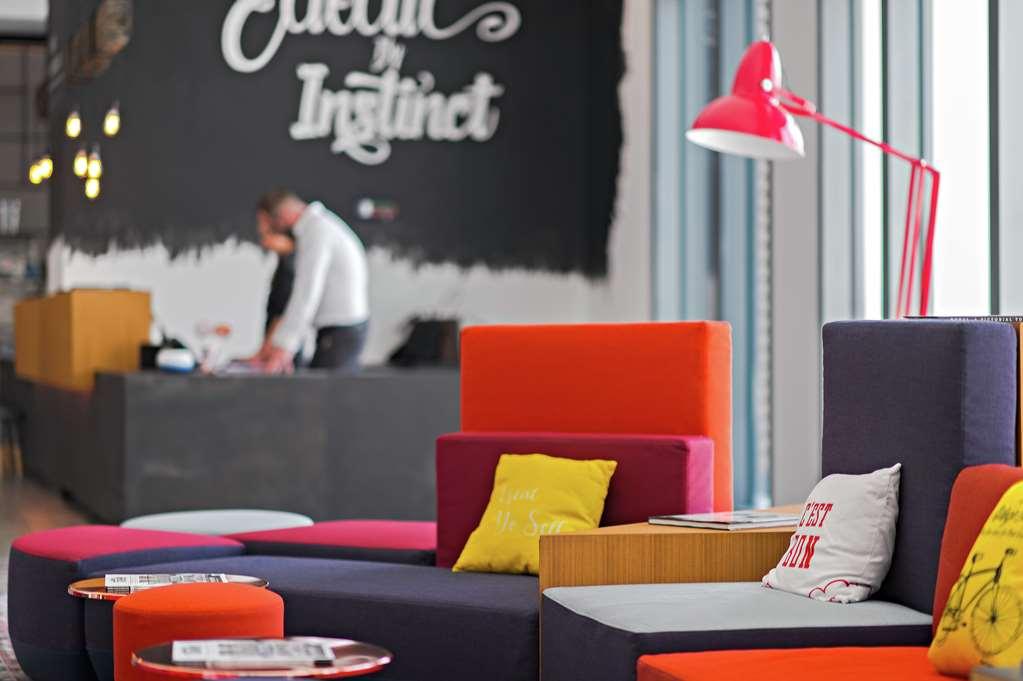 Hampton By Hilton Al Seef