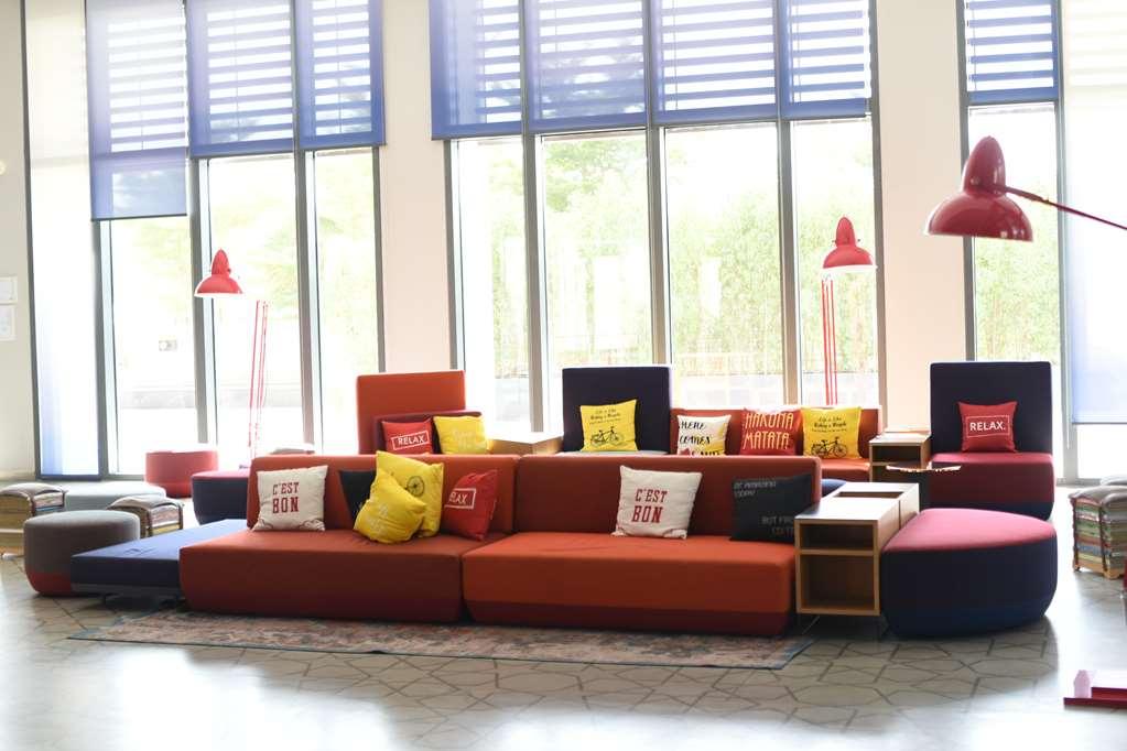 Hotel Hampton By Hilton Al Seef