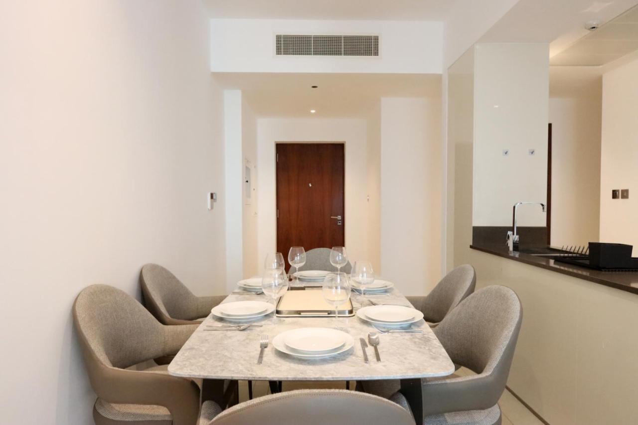 Luxury 2br Waterfront Oasis In Marinagate - Livbnb Apartment Dubai