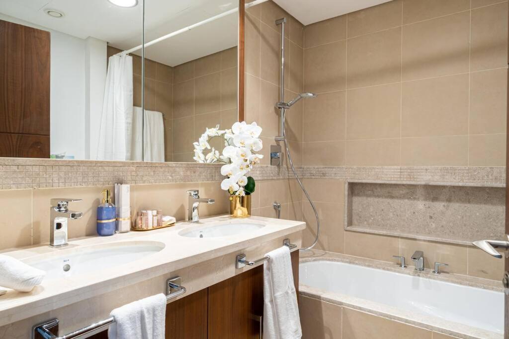 First Class 3br With Full Burj Khalifa And Fountain View