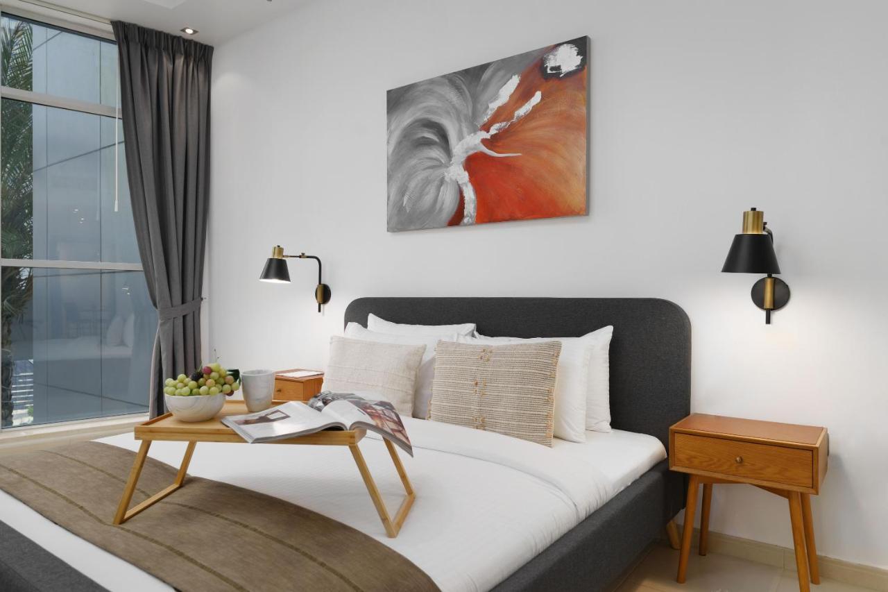 Maison Privee - Bright & Trendy Apt Steps Away From Jbr Beach Appartement Dubaï
