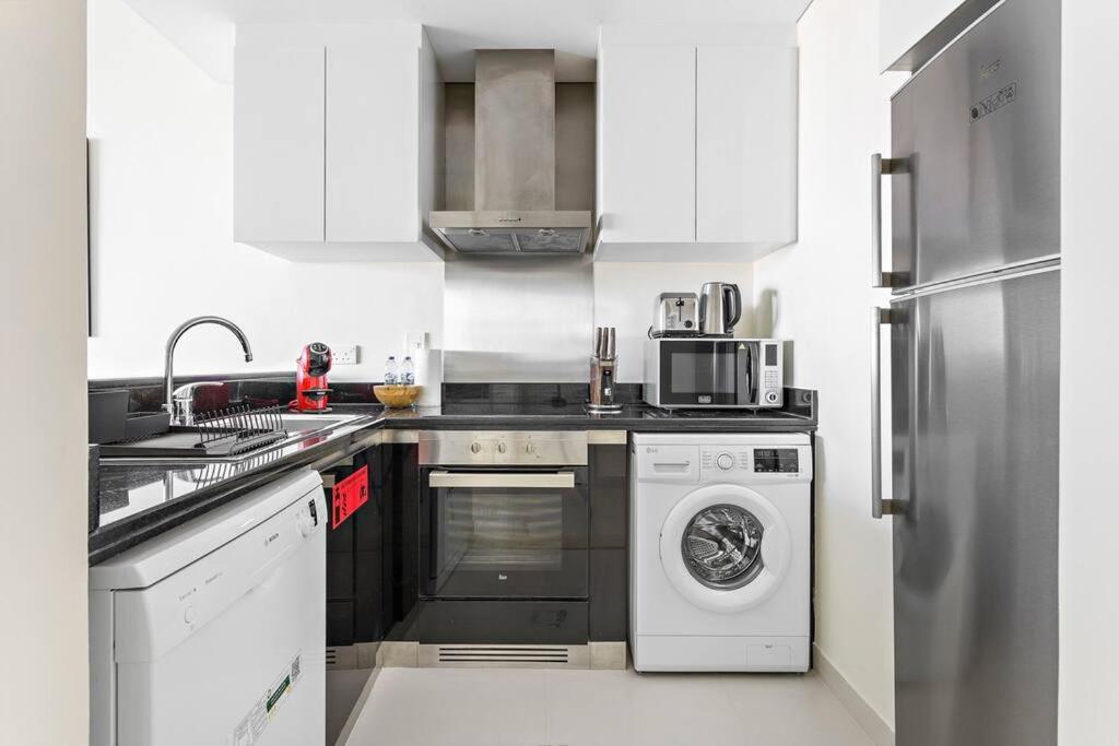 Stonetree - Damac Heights 1br * Dubaï