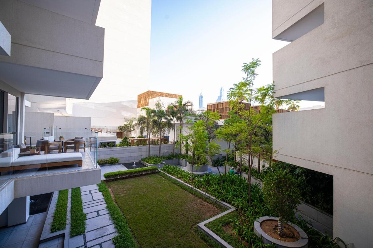 Daniels 3br And Maid's In Five Palm With Garden View
