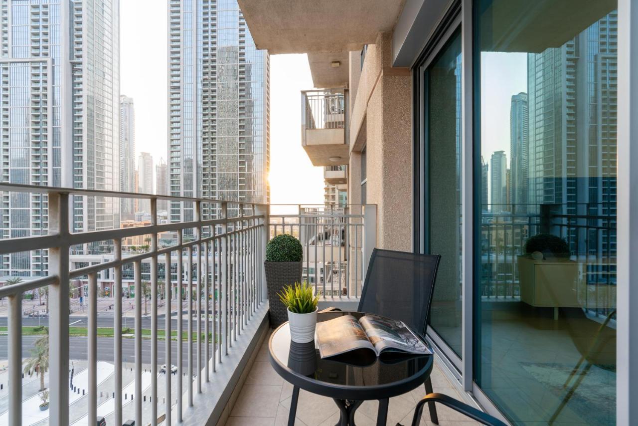 Ultimate 2 Bedroom Next To Burj Khalifa With Opera With Fountain Views * Dubai