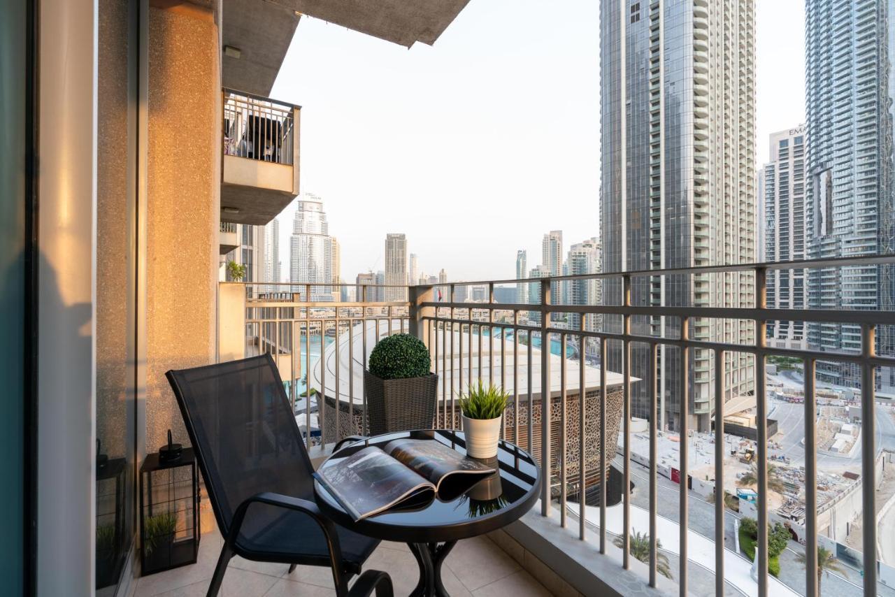 Ultimate 2 Bedroom Next To Burj Khalifa With Opera With Fountain Views Dubai
