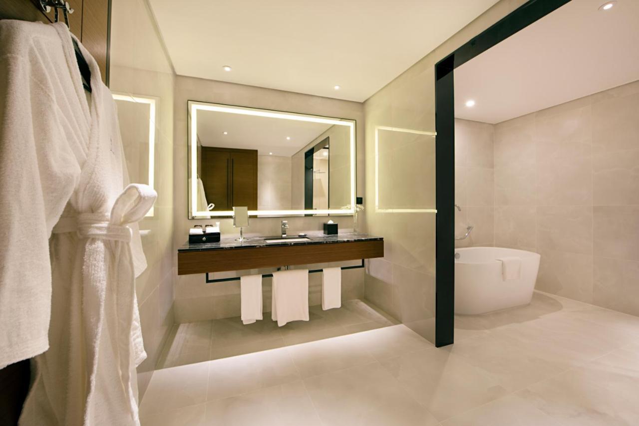 Asiana Grand Hotel 5*