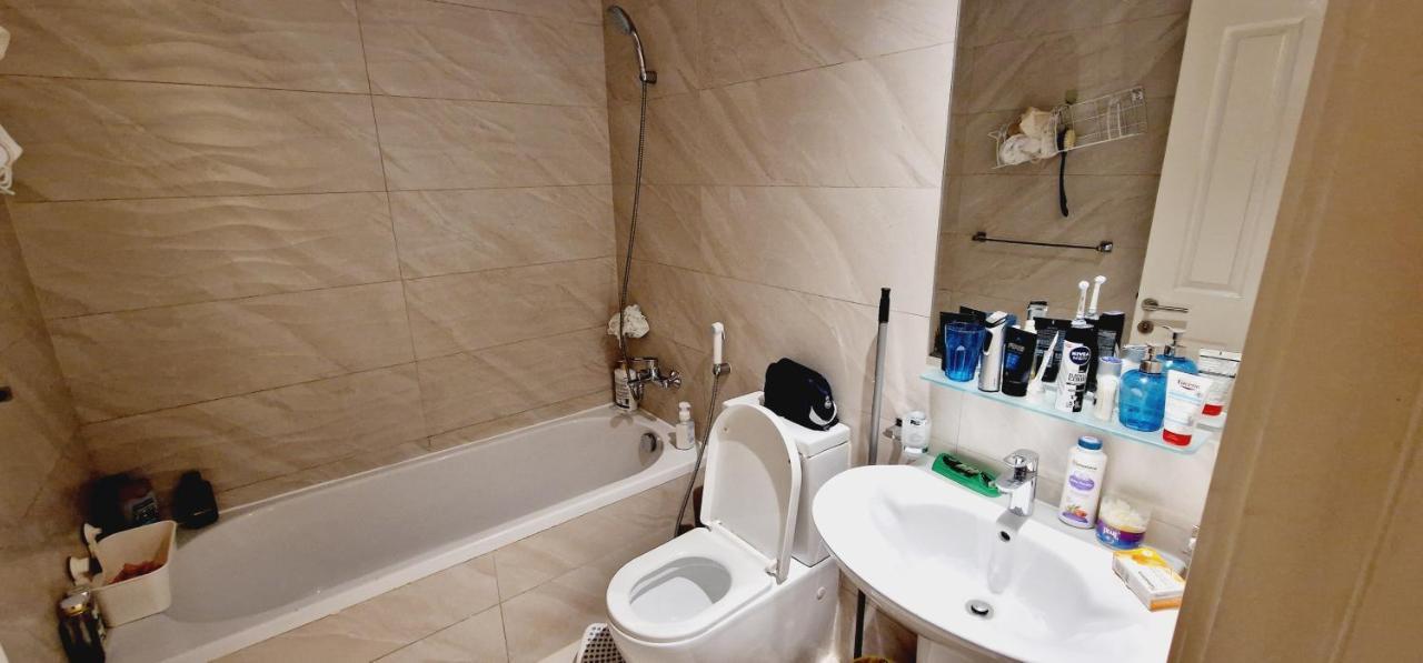 South Residential District, Al Maktoum Airport Hostal Dubái