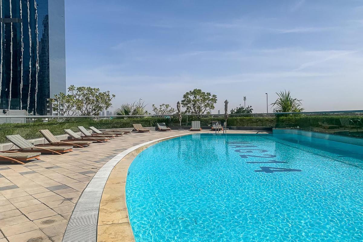 Frank Porter - Mag214 * Dubai