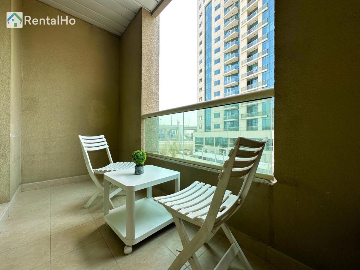 Quiet With Balcony And Roof Pool In Marina Apartamento Dubái