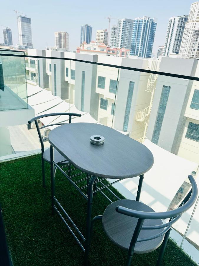 Apartamento Cozy In Jumeirah Village Circle *