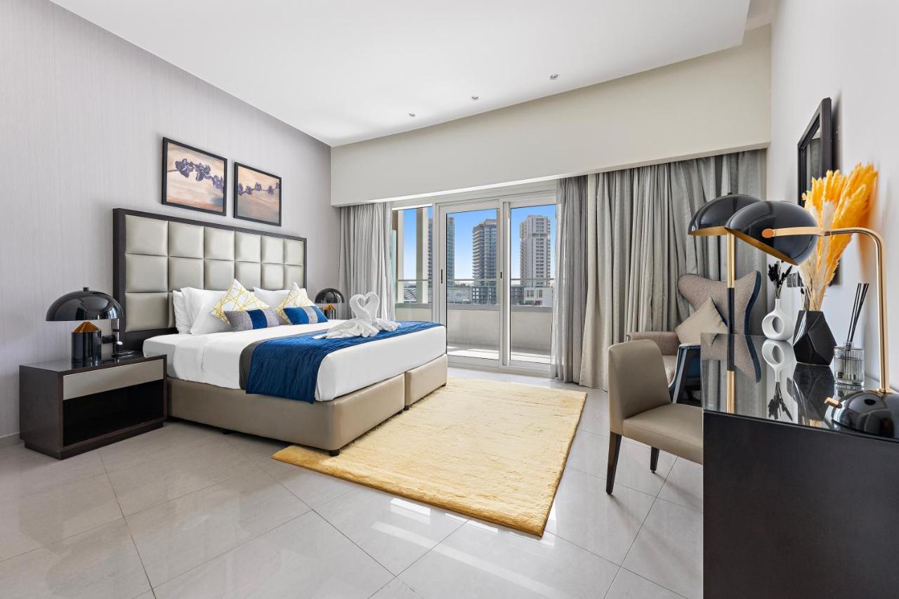Apartamento Luxe 1br Sleeps 4, Near Burj Khalifa And Mall With Pool And Free Parking