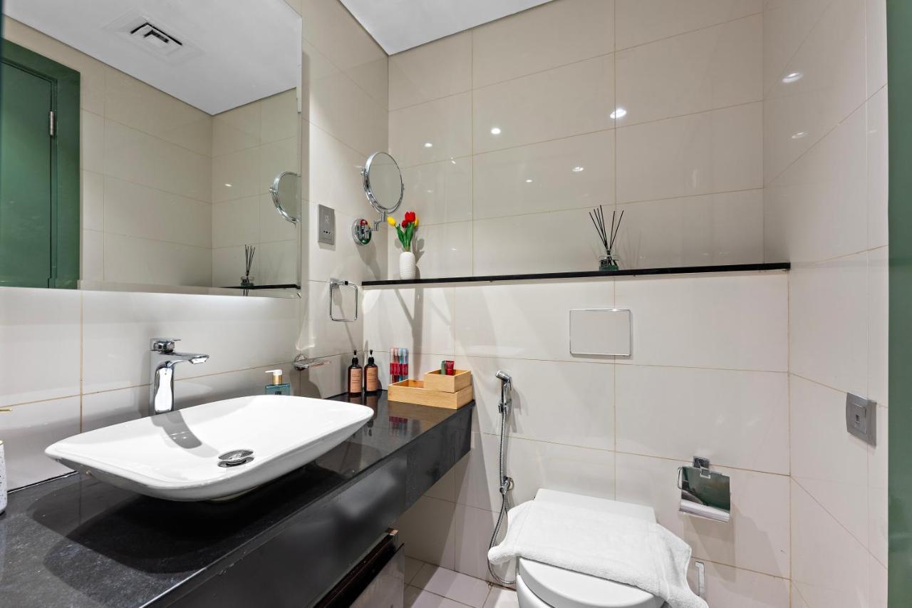 Apartamento Luxe 1br Sleeps 4, Near Burj Khalifa And Mall With Pool And Free Parking *