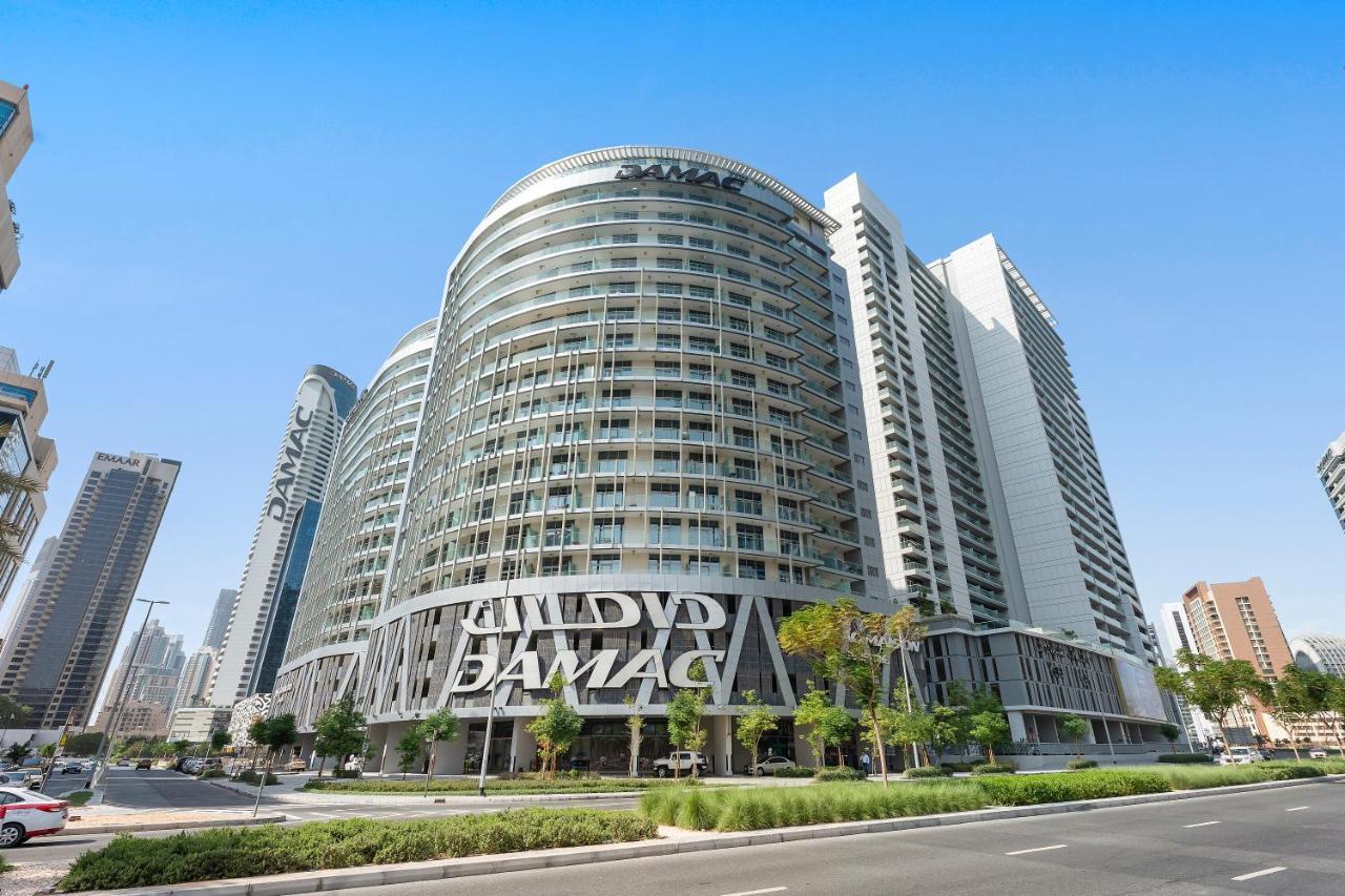 Luxe 1br Sleeps 4, Near Burj Khalifa And Mall With Pool And Free Parking Apartamento
