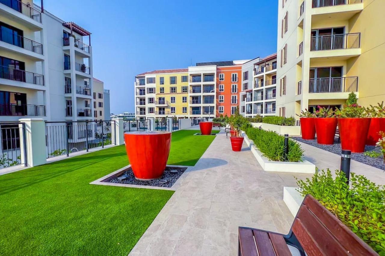 Azure Escape !joyful 1 Bed Close To The Sea! Appartement Dubaï