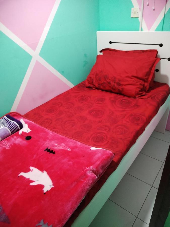 Apartment Sharaf Dg Metro Partition Private Very Very Small - Flat 39-01# *
