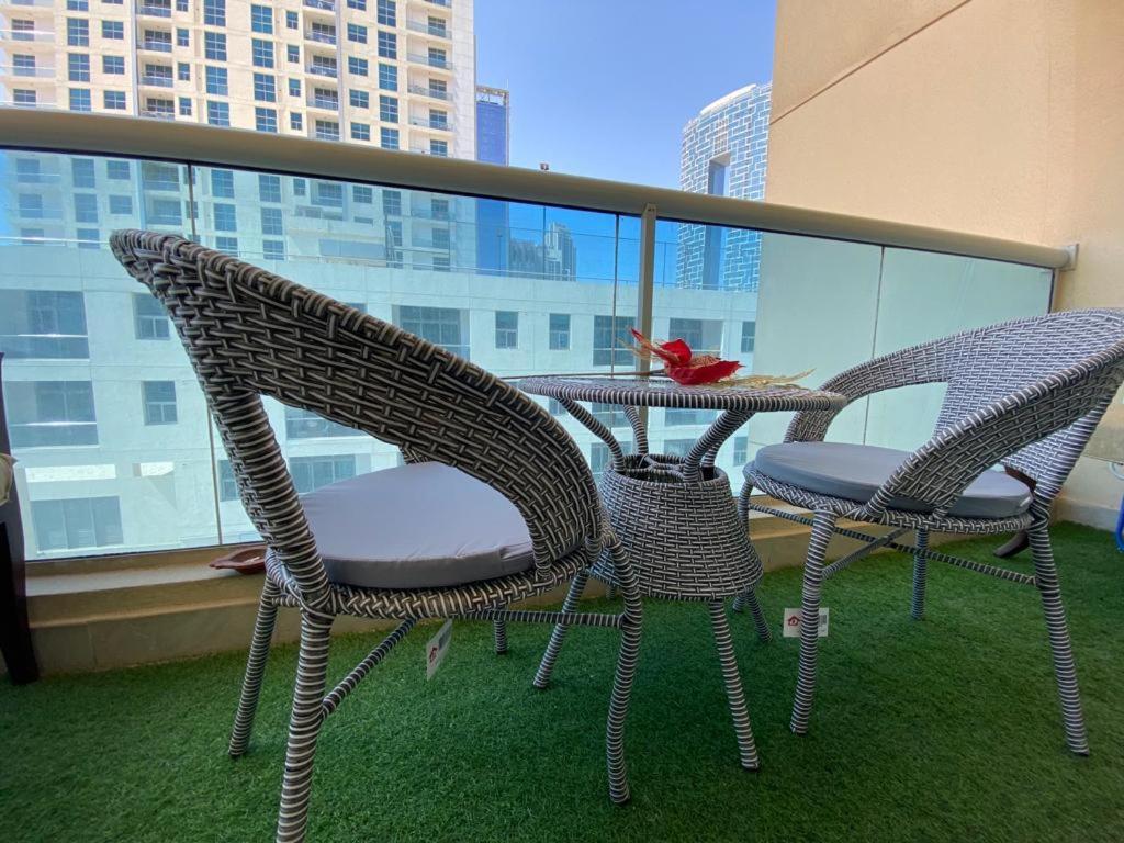 The Belvedere Marina Inn, Heart Of Marina Apartamento