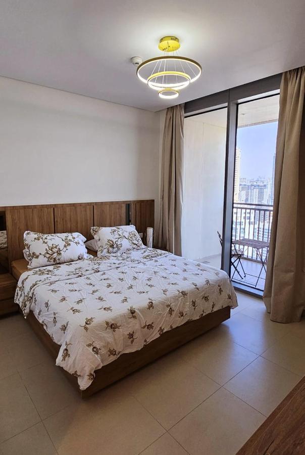 Amazing 4-bedroom Dubai
