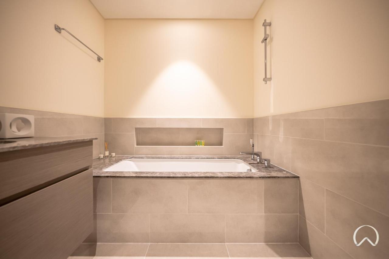Oraya - 2br Apt In Downtown Blvd With Burj Khalifa Views *