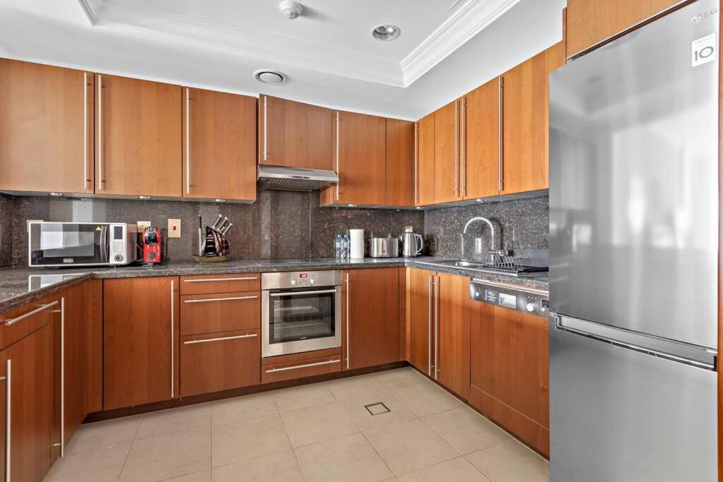 Stonetree - Elegant 2br With 1 Maids Apartment Dubai