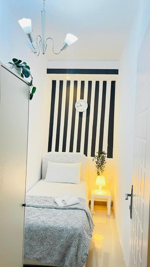 Strips Partition Al Barsha 1 Near Moe Metro Dubaï