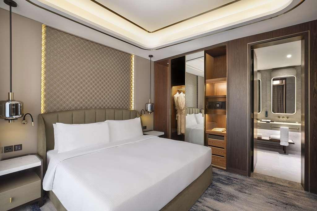 Hotel Embassy By Hilton Business Bay Dubái