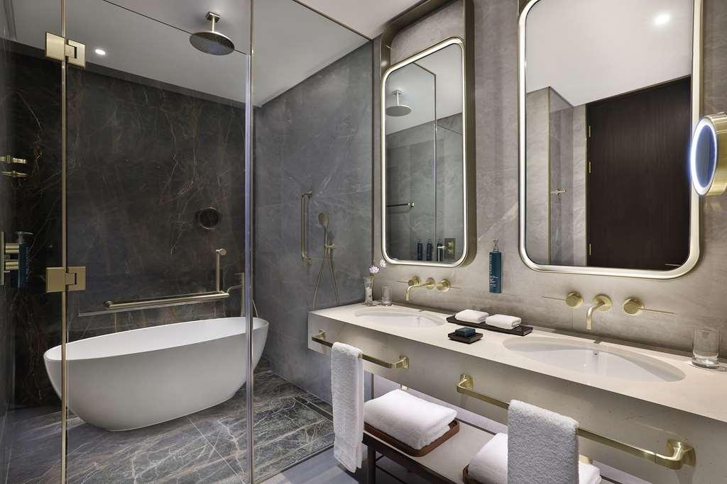 Embassy By Hilton Business Bay Hotell Dubai