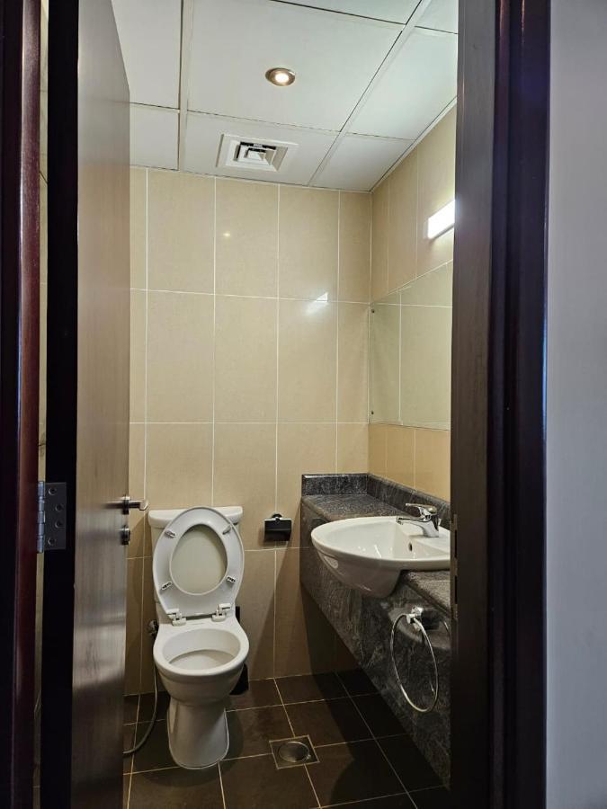 Lakeshore Towers, Cluster Y , Jlt, 1bhk Appartement