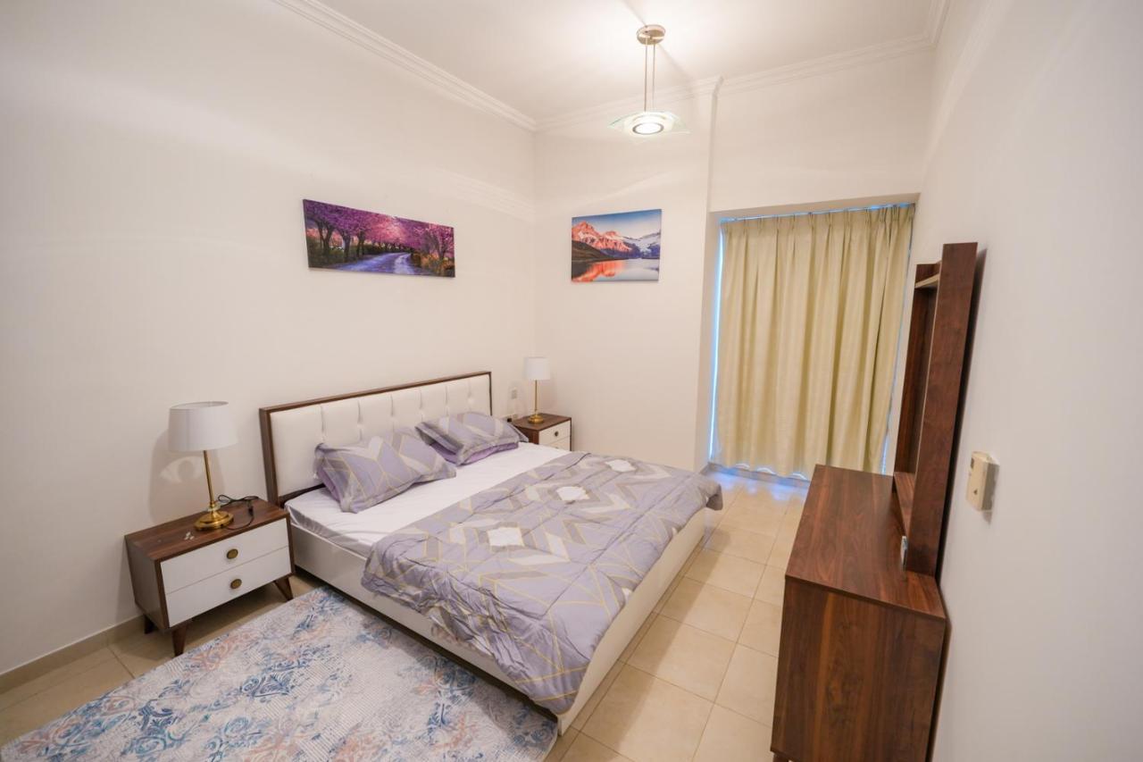 Incredible 2br With Burj Khalifa View & Balcony