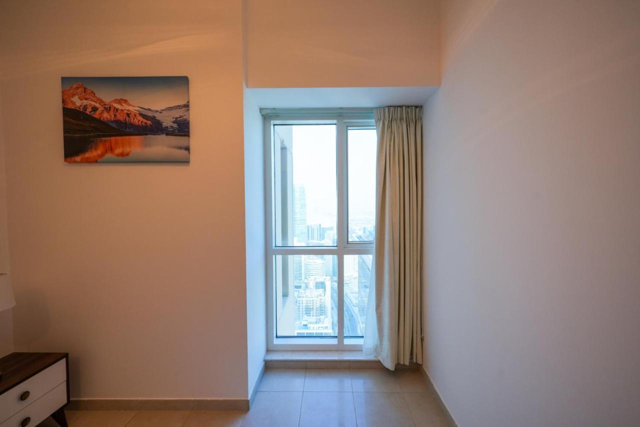 Apartamento Incredible 2br With Burj Khalifa View & Balcony Dubái