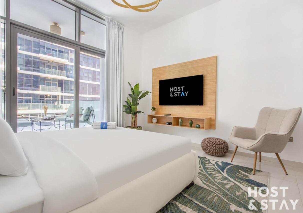 In Loreto 1a, Damac Hills - Host &