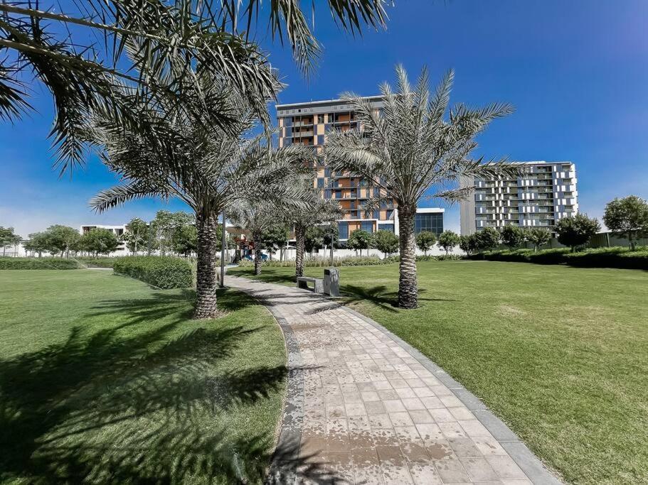Stonetree - Spacious 3 Bedroom In The Pulse C2 Dubaï