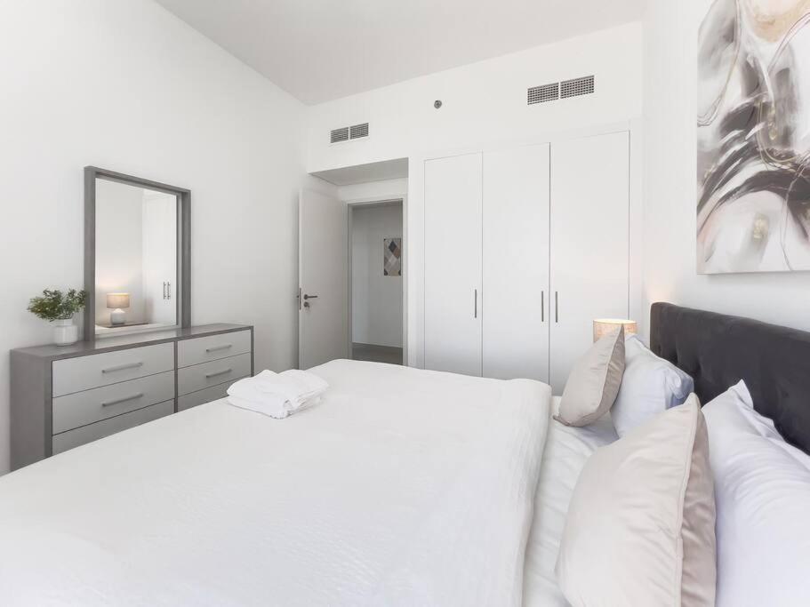 Stonetree - Spacious 3 Bedroom In The Pulse C2 Appartement *