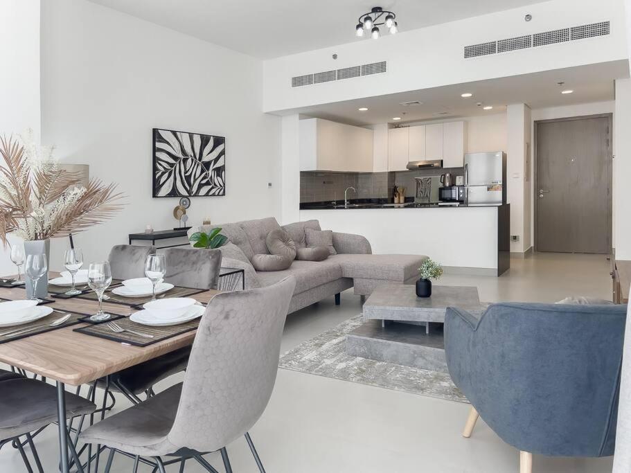 Stonetree - Spacious 3 Bedroom In The Pulse C2 Dubaï