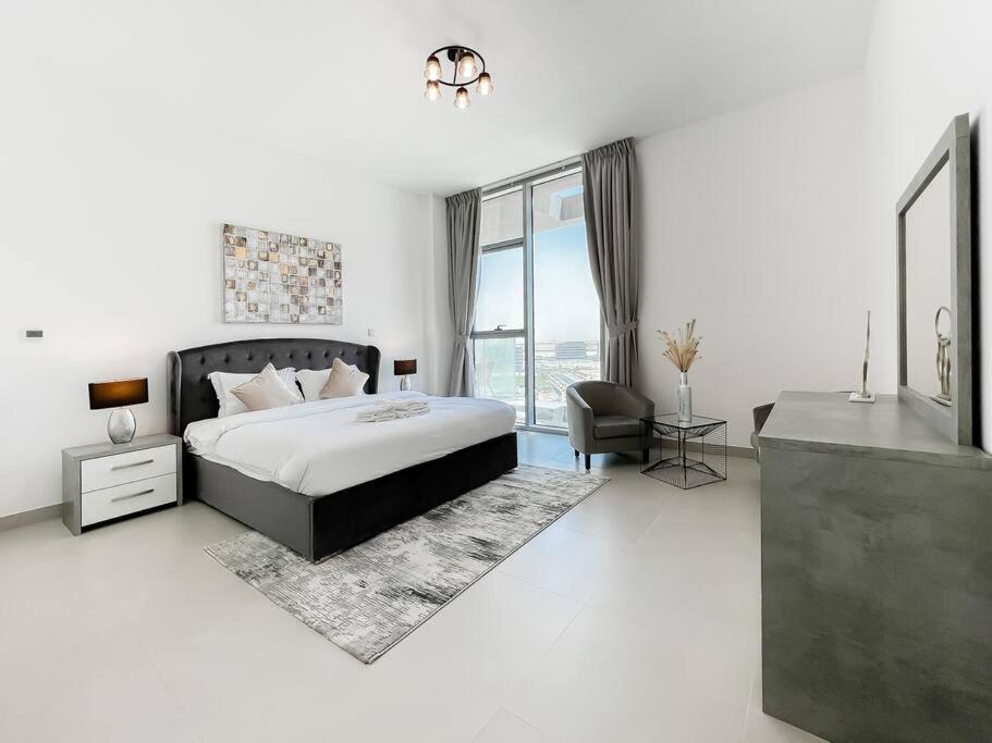 Stonetree - Spacious 3 Bedroom In The Pulse C2 Dubaï