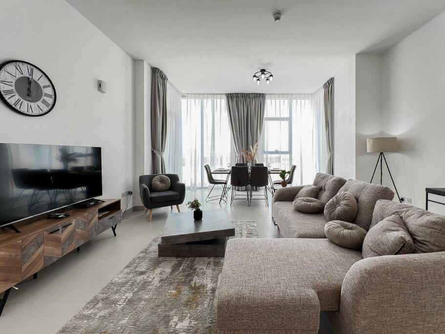 Stonetree - Spacious 3 Bedroom In The Pulse C2 Dubaï
