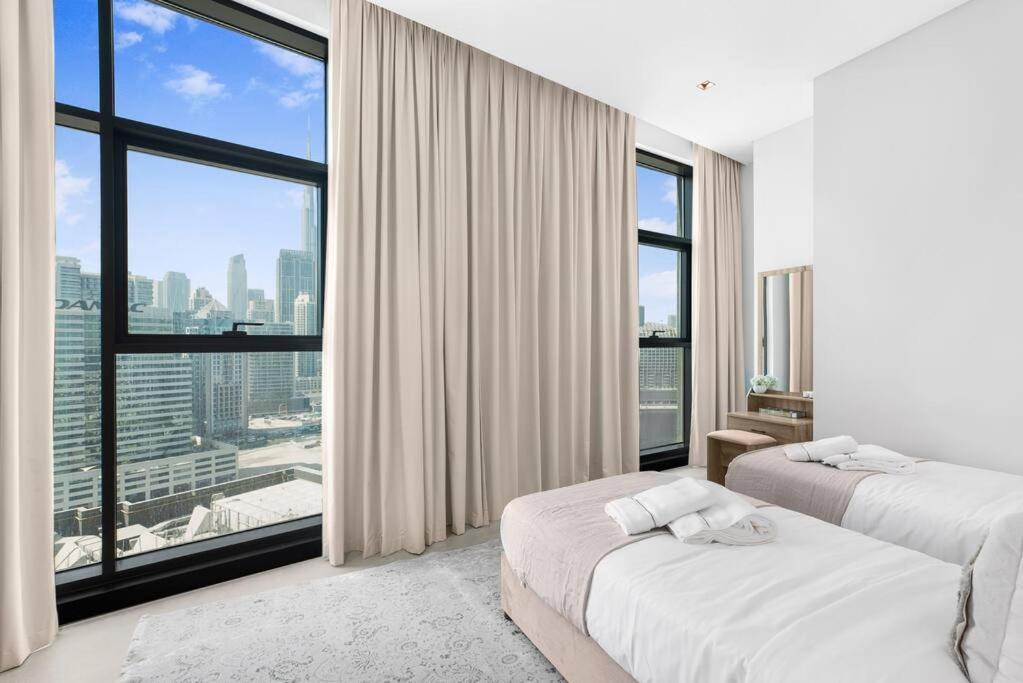 Glamorous 2 Bedroom I Panoramic Views - Business Bay I Free Wi-fi, Parking, Gym And Pool I By Meerak Appartement