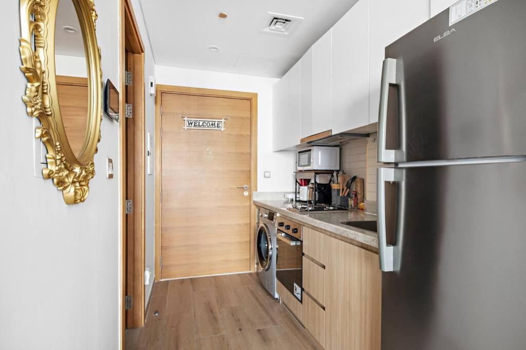 Appartement Upmarket With A Pool, Gym & Private Balcony *