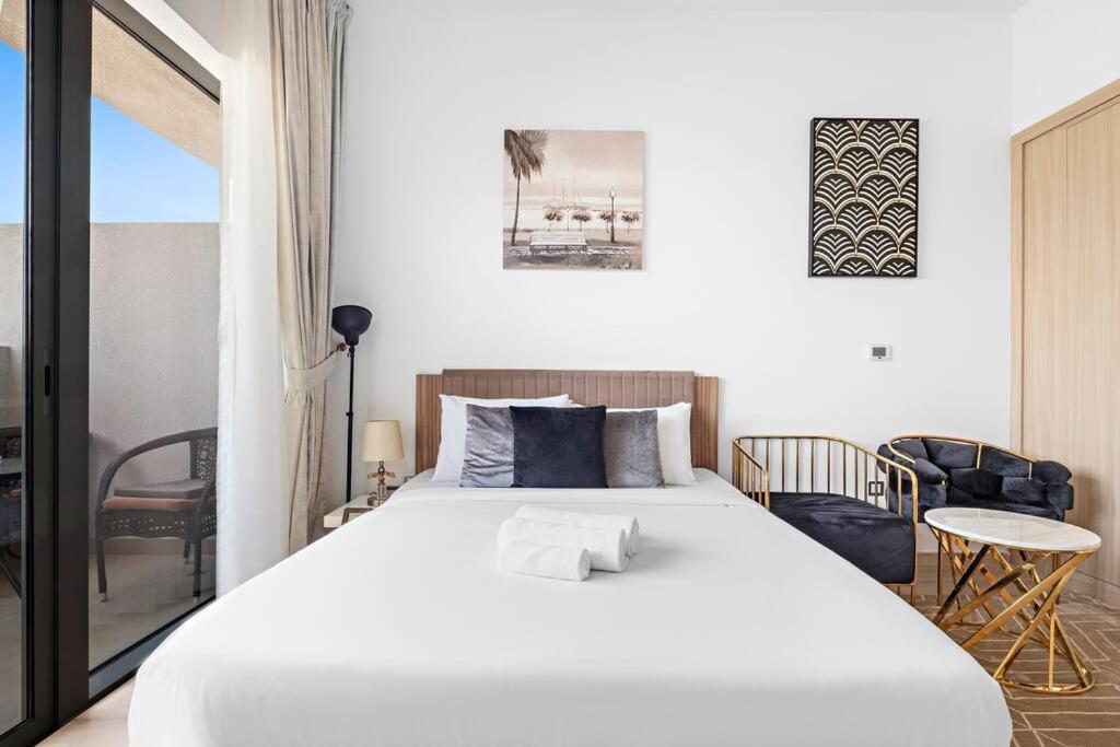 Appartement Upmarket With A Pool, Gym & Private Balcony