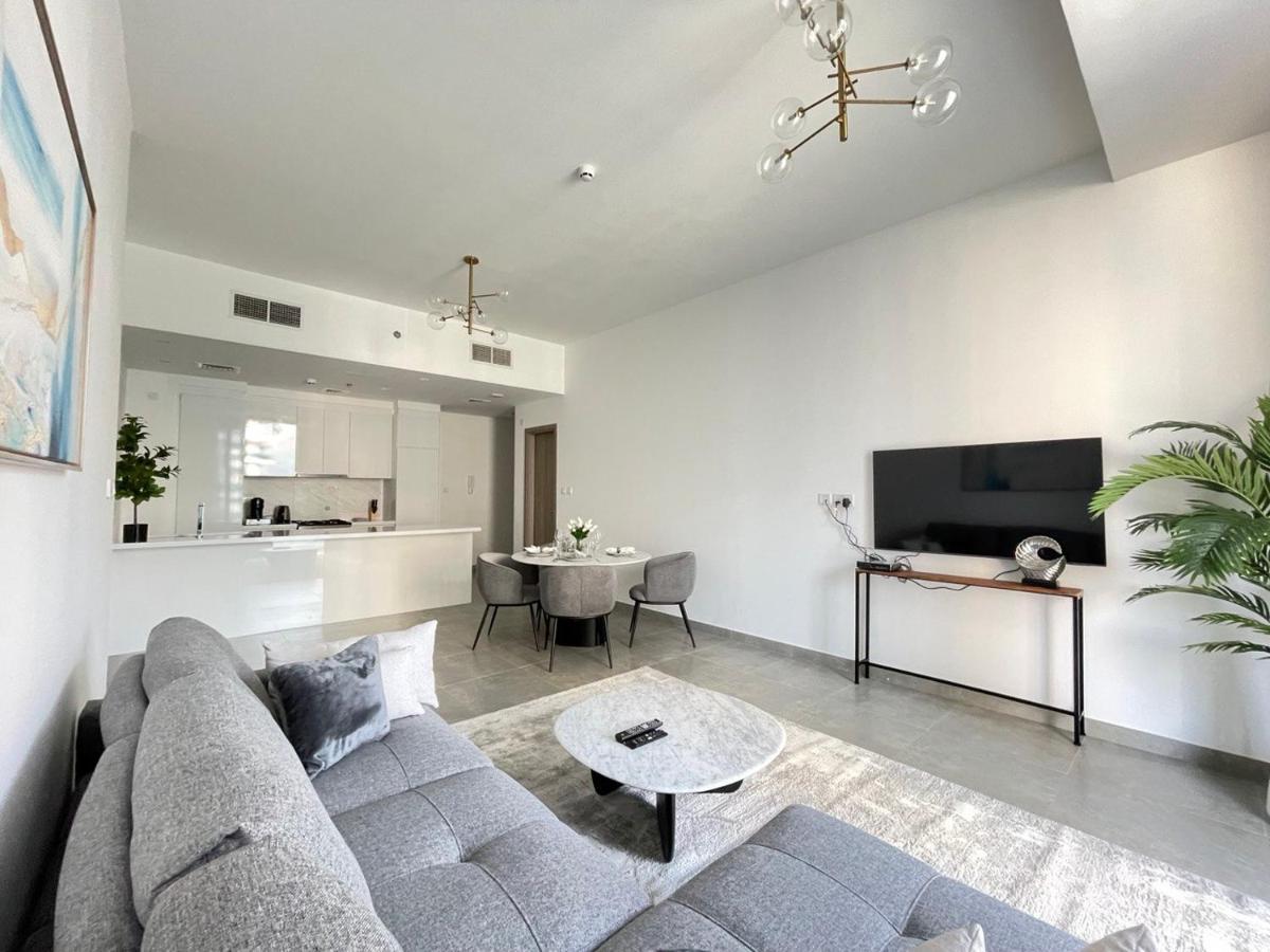 Luxury 1br In Brand New Building, Marina