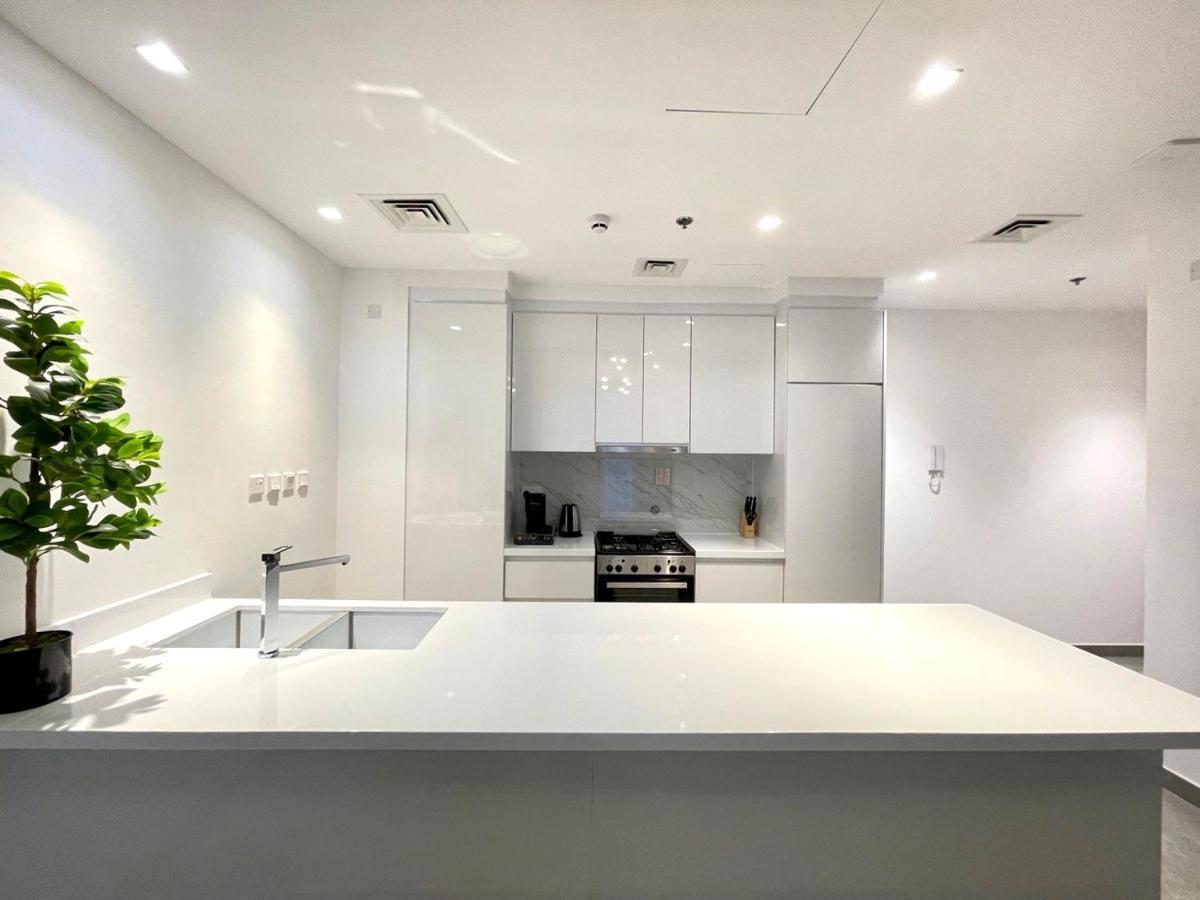 Luxury 1br In Brand New Building, Marina Apartamento Dubái