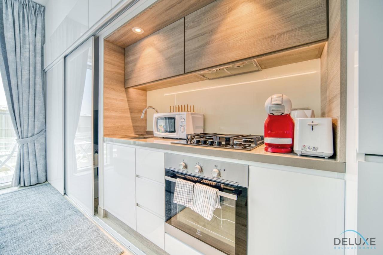Lush In One Marina By Deluxe Homes * Dubaï