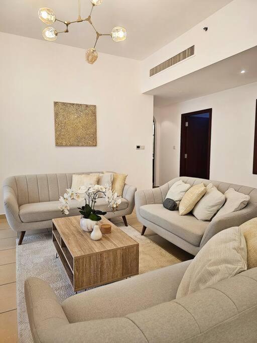 Luxury Jbr 172 *