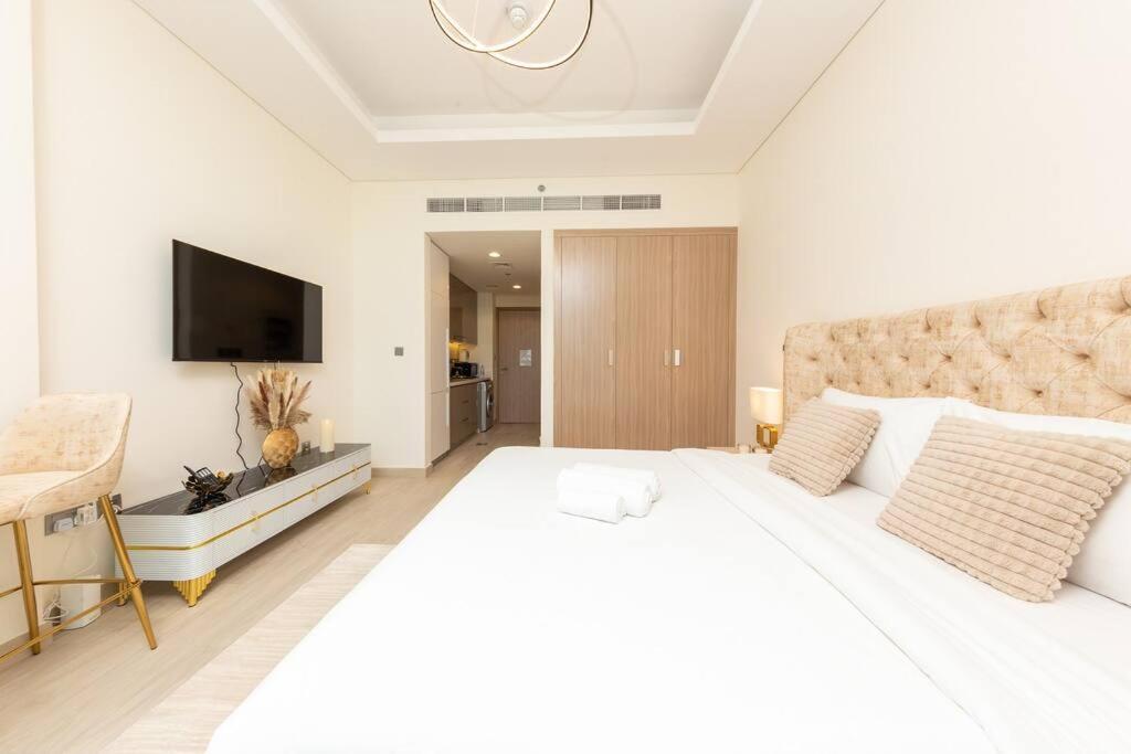 Contemporary Bright Studio Near Downtown Lägenhet Dubai