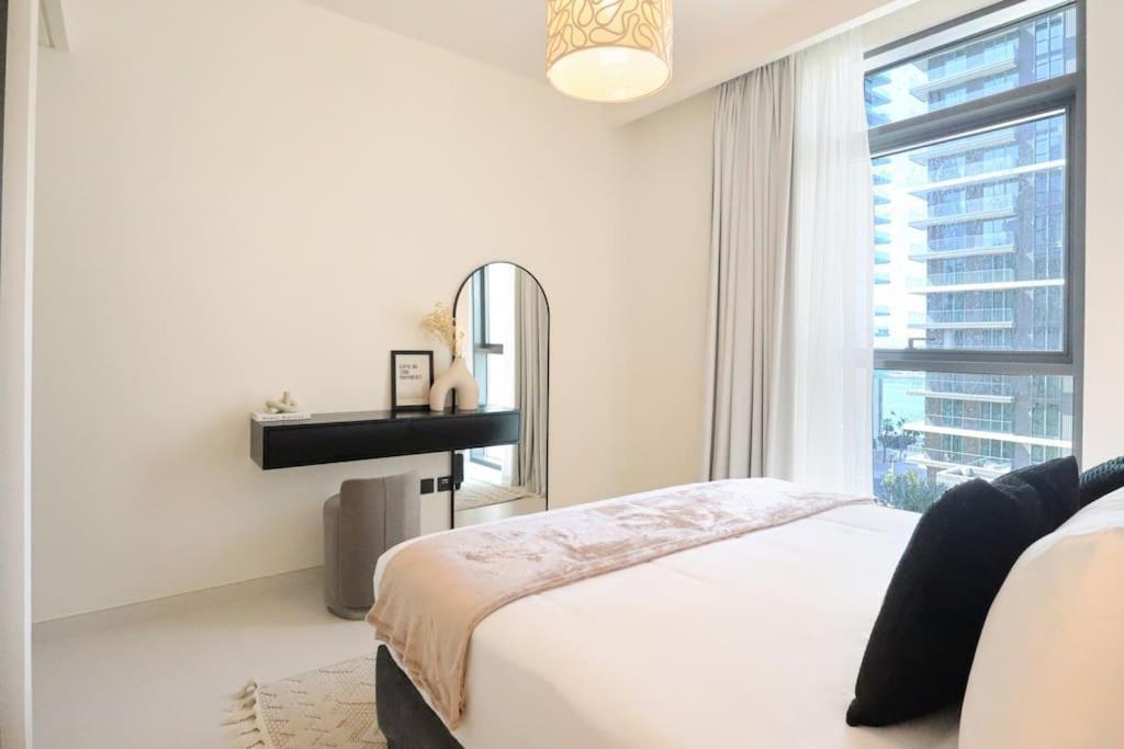 Higuests - Emaar Beachfront Haven With Majestic Marina Views Appartement Dubai