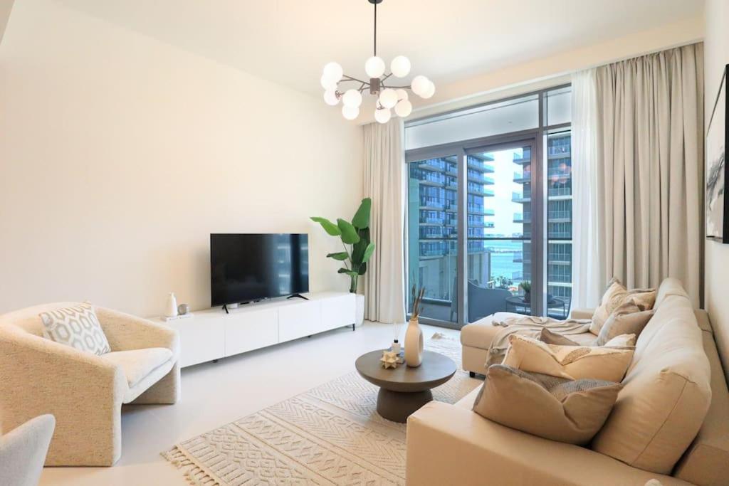 Appartement Higuests - Emaar Beachfront Haven With Majestic Marina Views